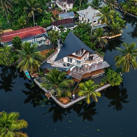 Villa Shiphouse à Alappuzha Extérieur photo