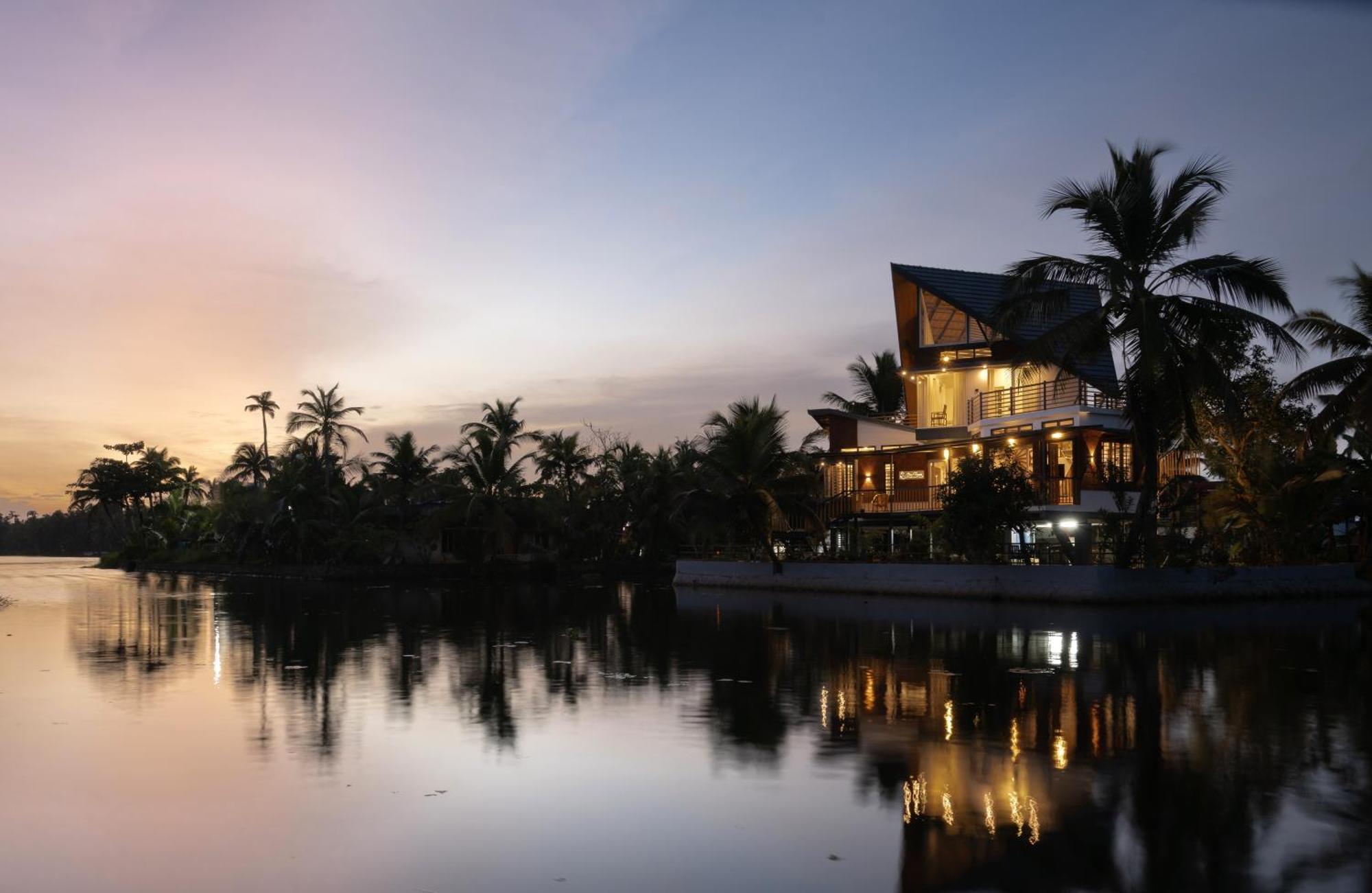 Villa Shiphouse à Alappuzha Extérieur photo